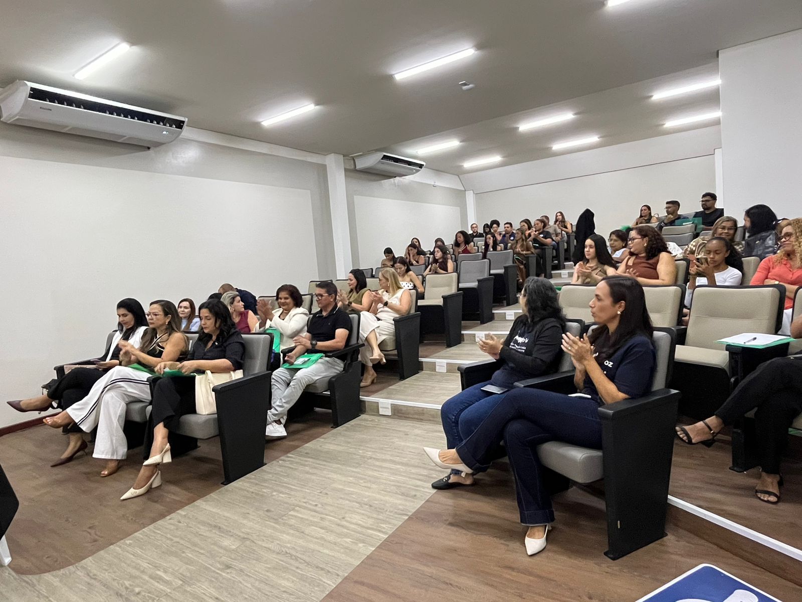 17222b0d-fe34-400c-9a60-b912d1246d40